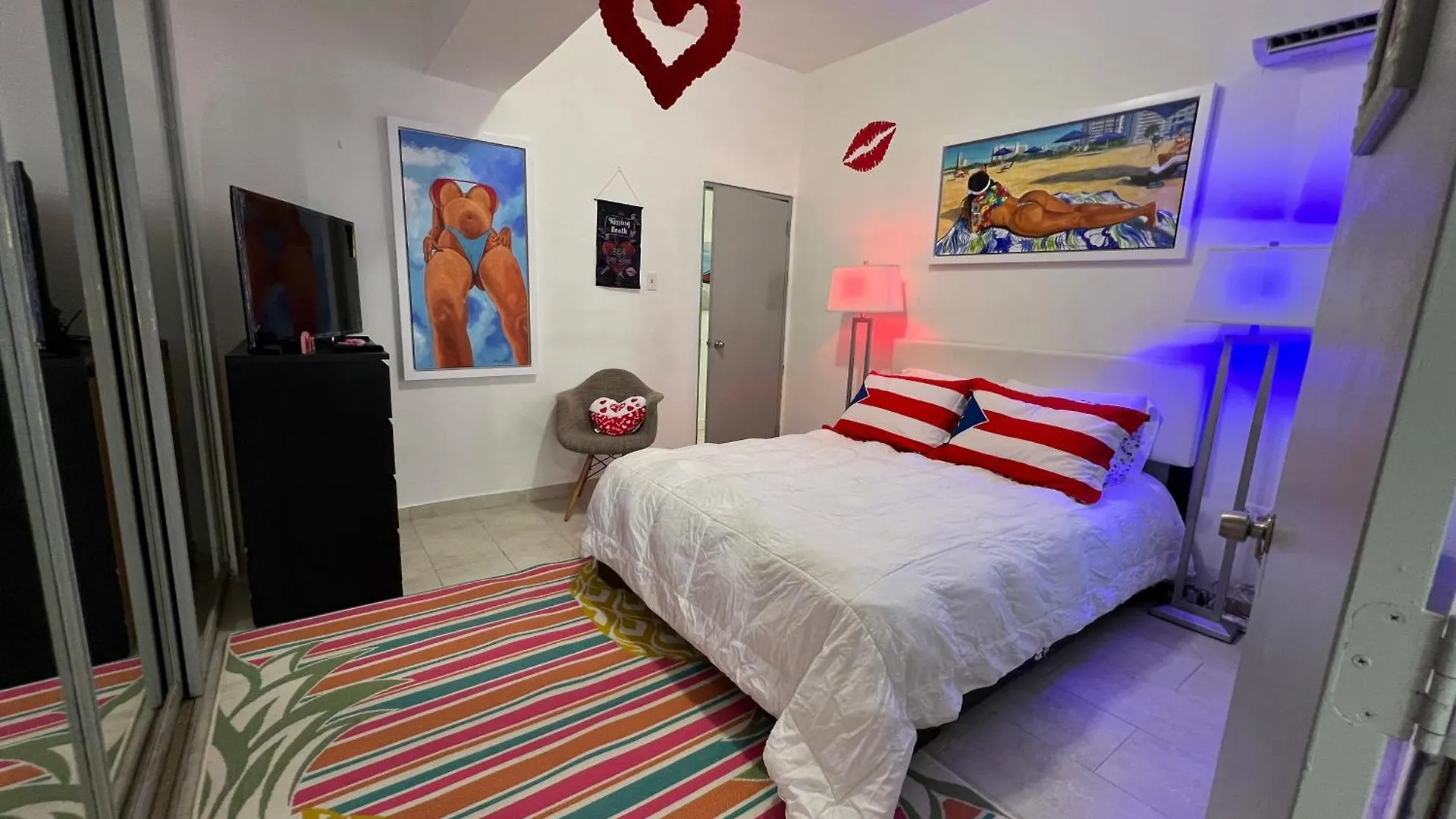 In The Heart Of Condado A 2 Bedroom Apartment Balcony San Juan 0*,  Porto Rico
