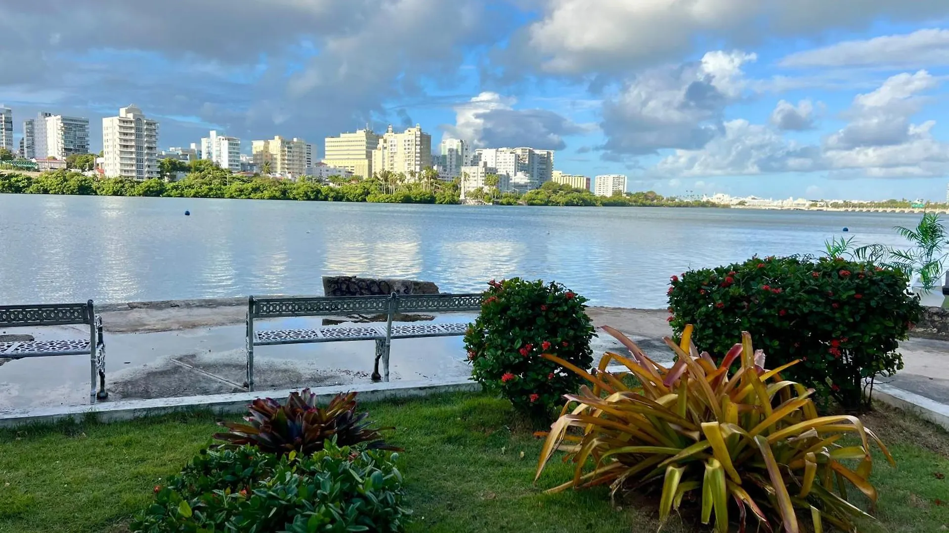In The Heart Of Condado A 2 Bedroom Apartment Balcony San Juan
